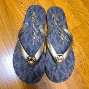 Michael kors flip flops